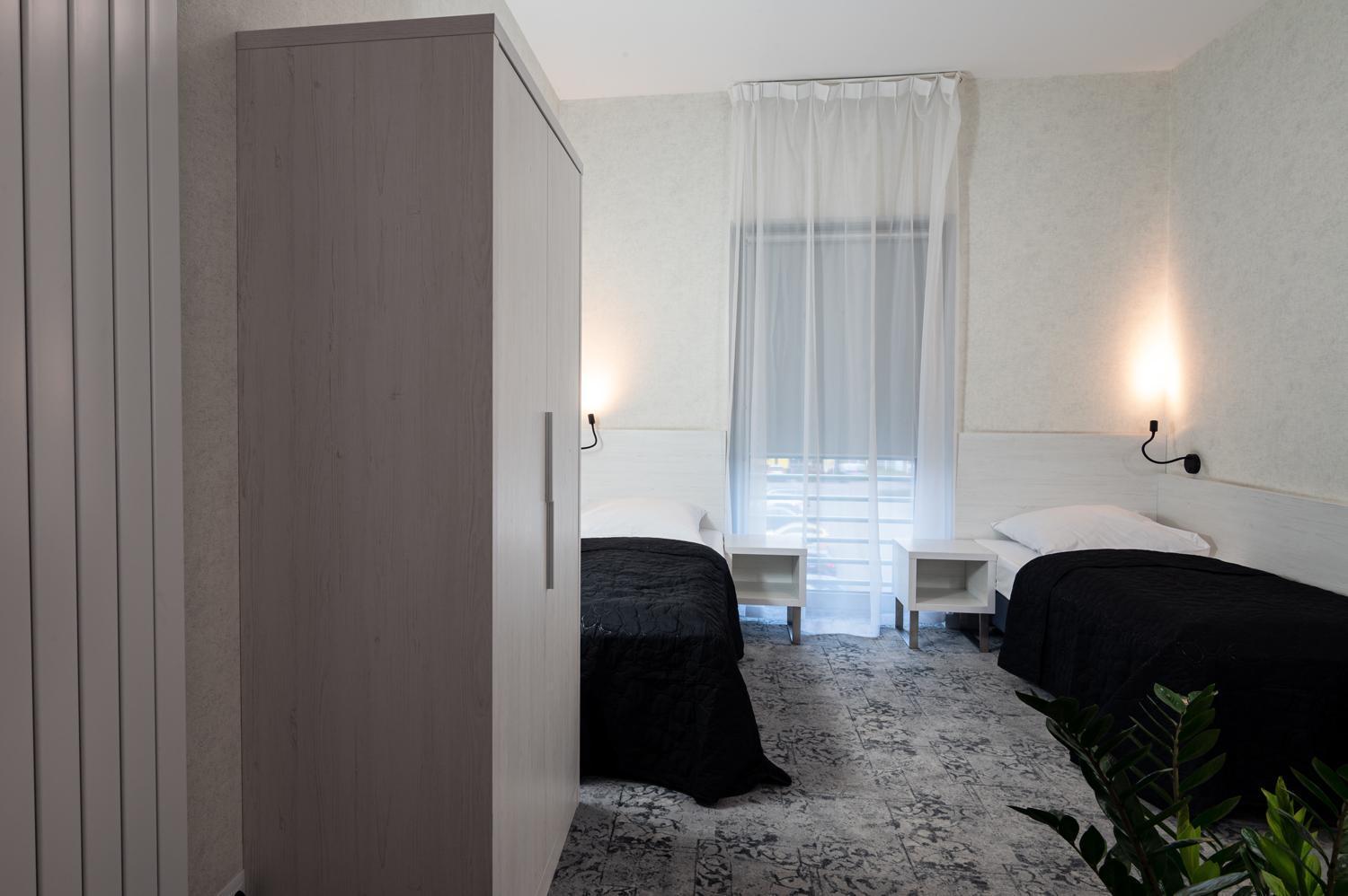 Hotel Absolwent Gostyń Buitenkant foto